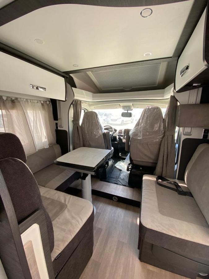 Magnifica Autocaravana Adria Matrix Axess 670Sl Granada Exterior photo