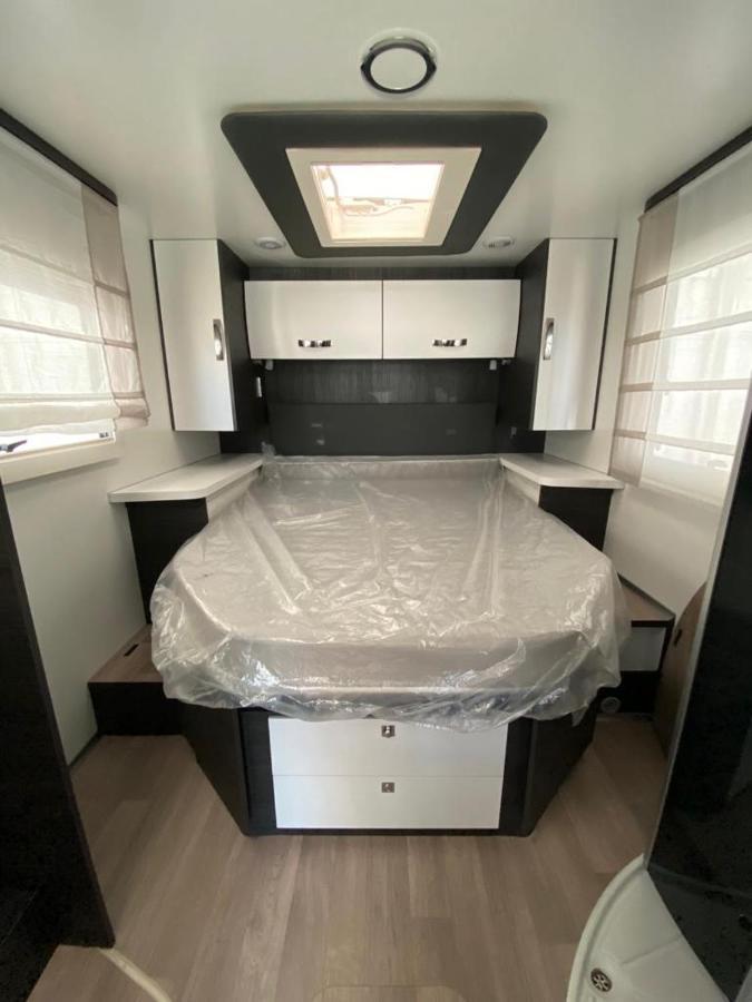 Magnifica Autocaravana Adria Matrix Axess 670Sl Granada Exterior photo